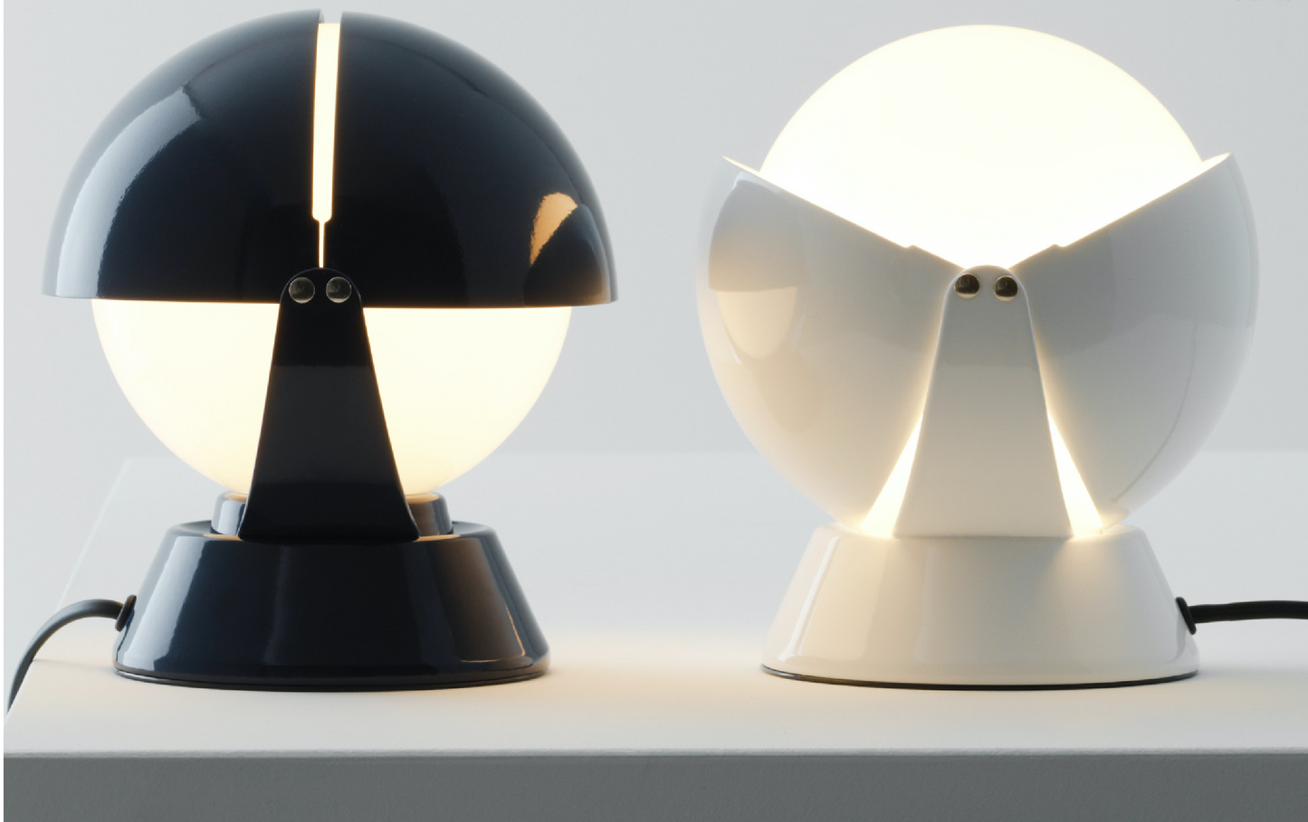 Lampada da tavolo a doppia emissione BUONANOTTE LINEA LIGHT STILNOVO BIANCO 8961