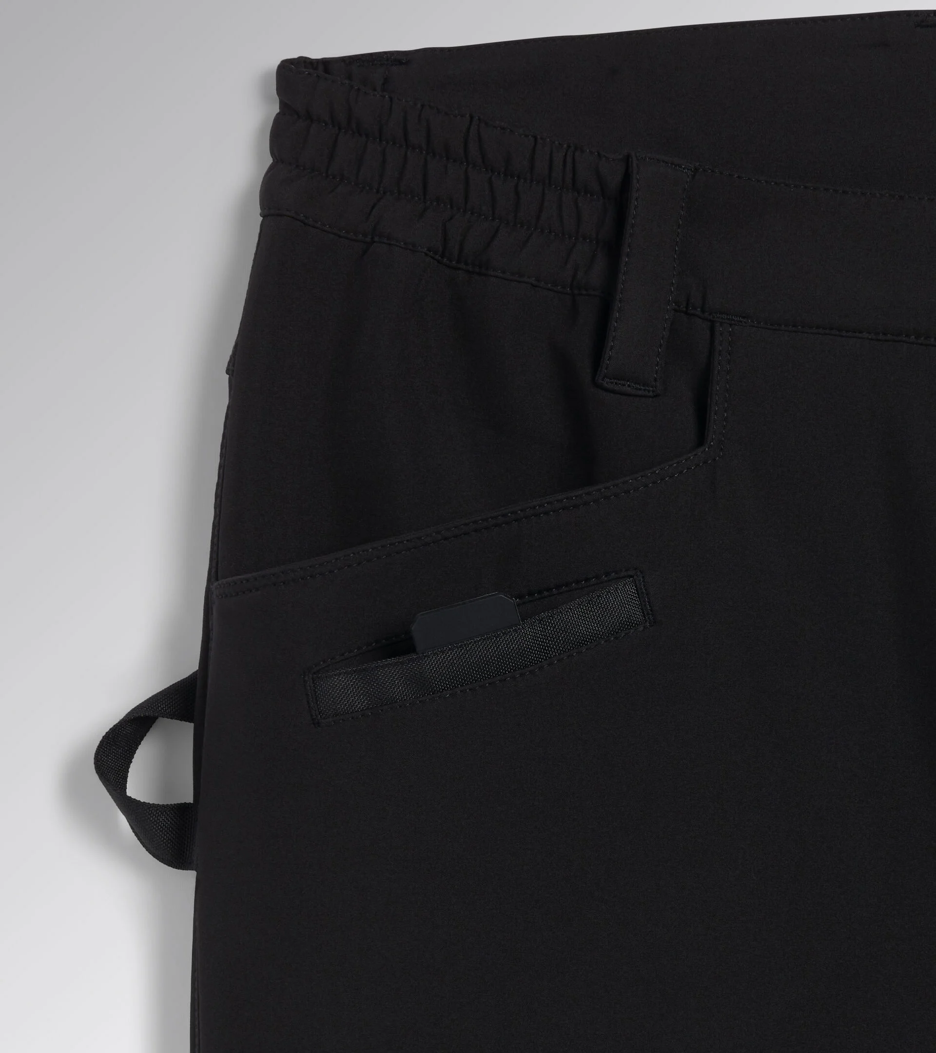 Diadora Utility PANT CARBON SOFTSHELL PERF Pantalone performance NERO 179459 