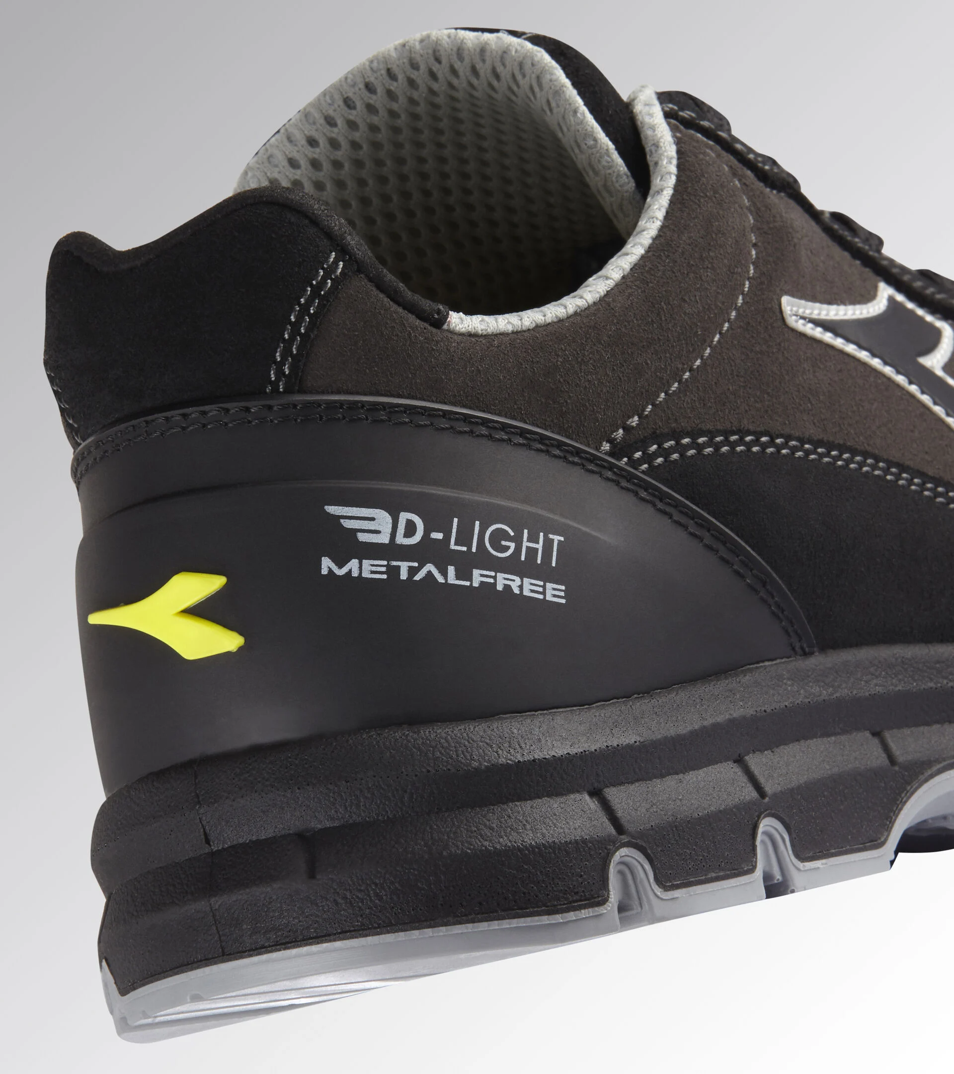 Scarpe Antinfortunistiche Diadora Utility RUN LOW METAL FREE S3L FO SR ESD 179896 C0732 NERO/GRIGIO CARBONE
