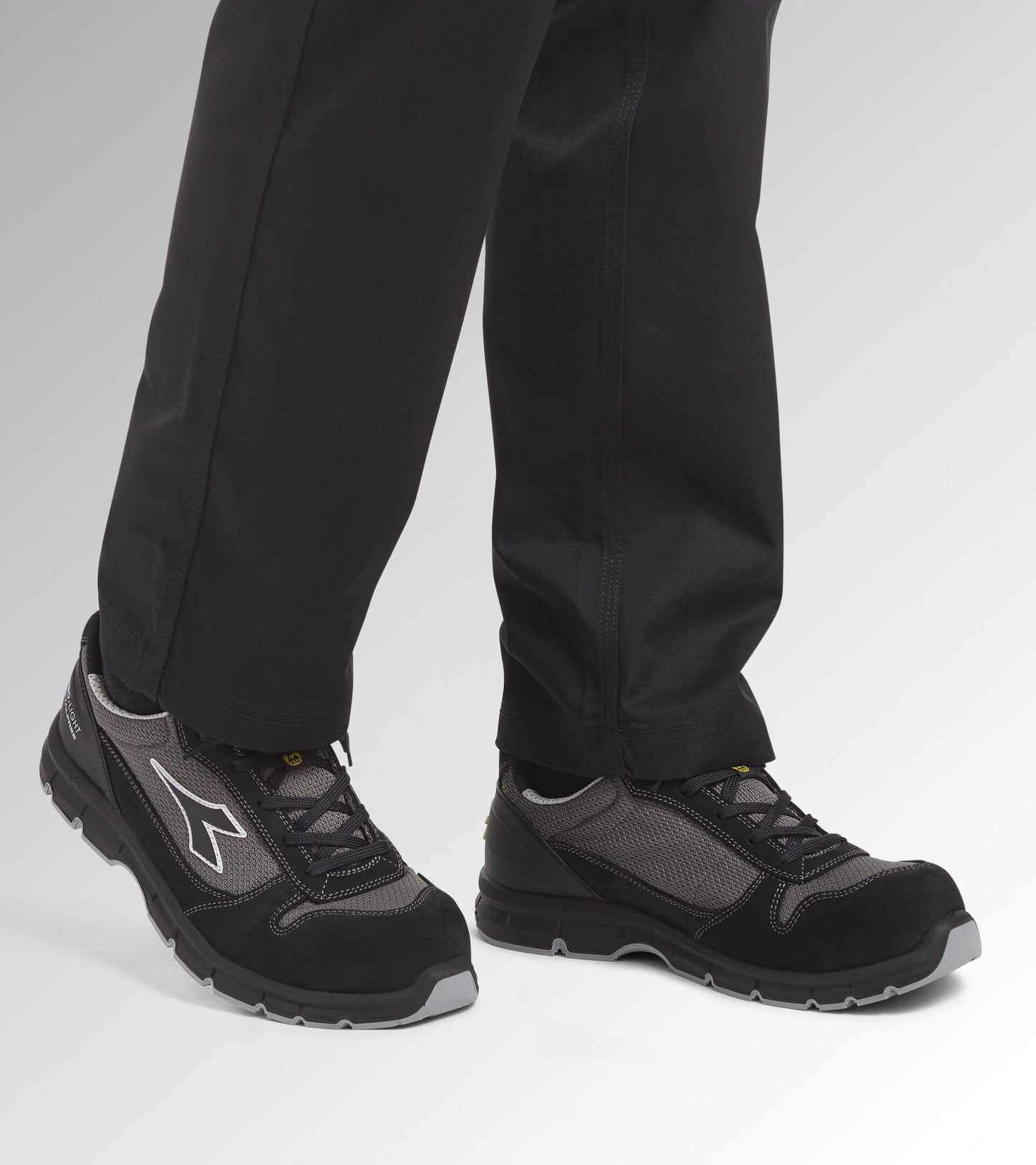 Scarpe Antinfortunistiche Diadora Utility RUN TEXT LOW METAL FREE S1PL FO SR ESD 179897 C0732 NERO/GRIGIO CARBONE
