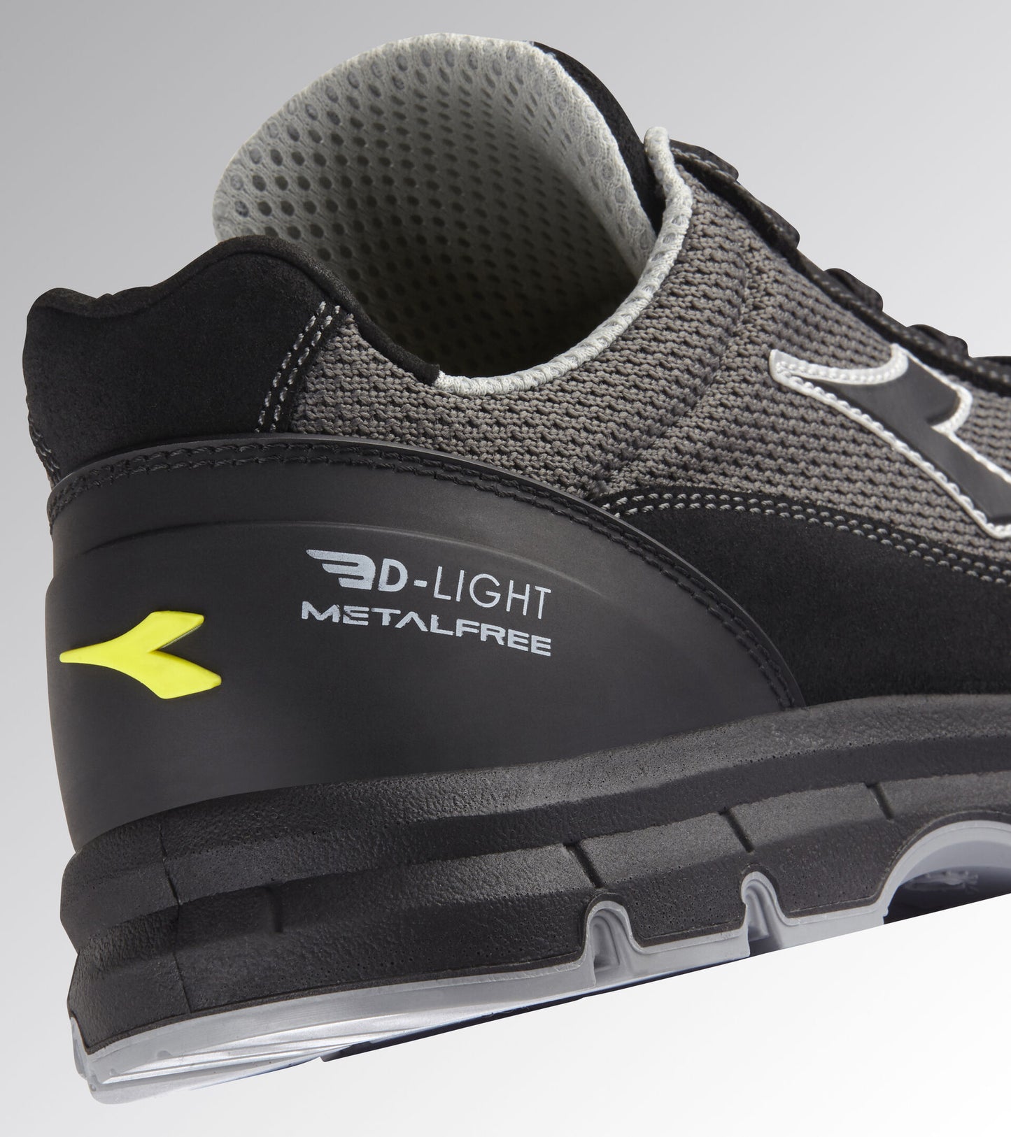 Scarpe Antinfortunistiche Diadora Utility RUN TEXT LOW METAL FREE S1PL FO SR ESD 179897 C0732 NERO/GRIGIO CARBONE