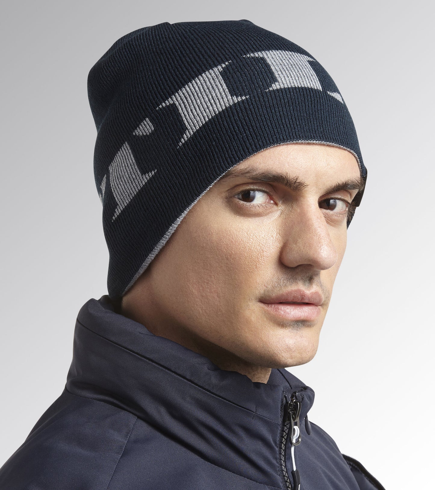 CAPPELLINO INVERNALE REVERSIBILE DIADORA UTILITY WOOL CAP GRAPHIC BLU TG UNICA