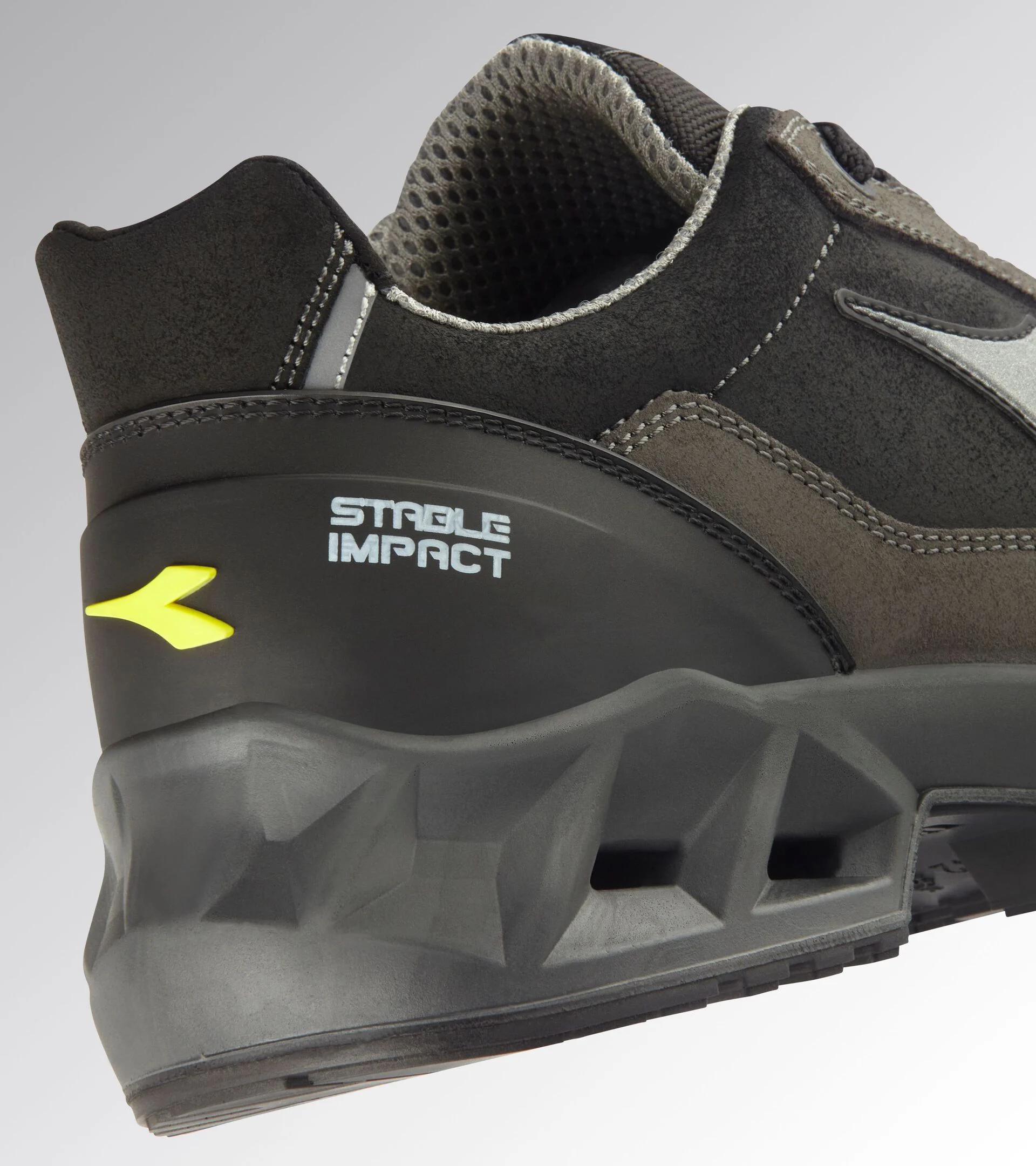 Scarpe Antinfortunistiche DiadoraUtility SHARK STA IMP LEAT LOW S3 SRC ESD